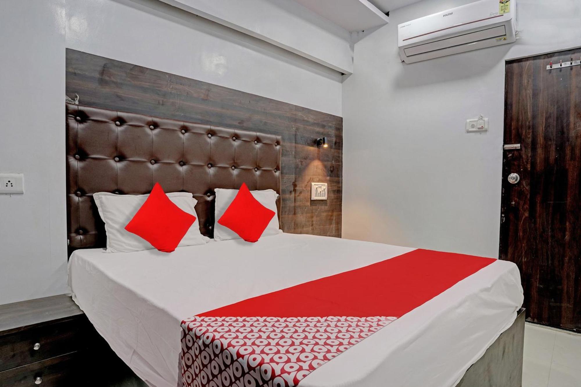 Hotel O Nithyanand Мумбаи Экстерьер фото